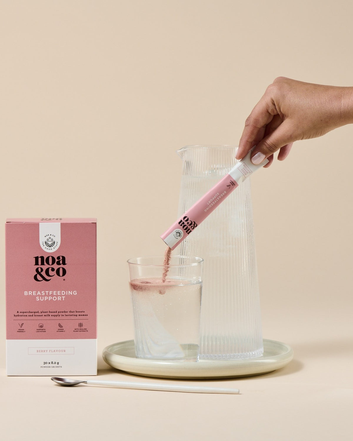 Noa & Co Breastfeeding Support 10 sachets box, with sachet being poured into water