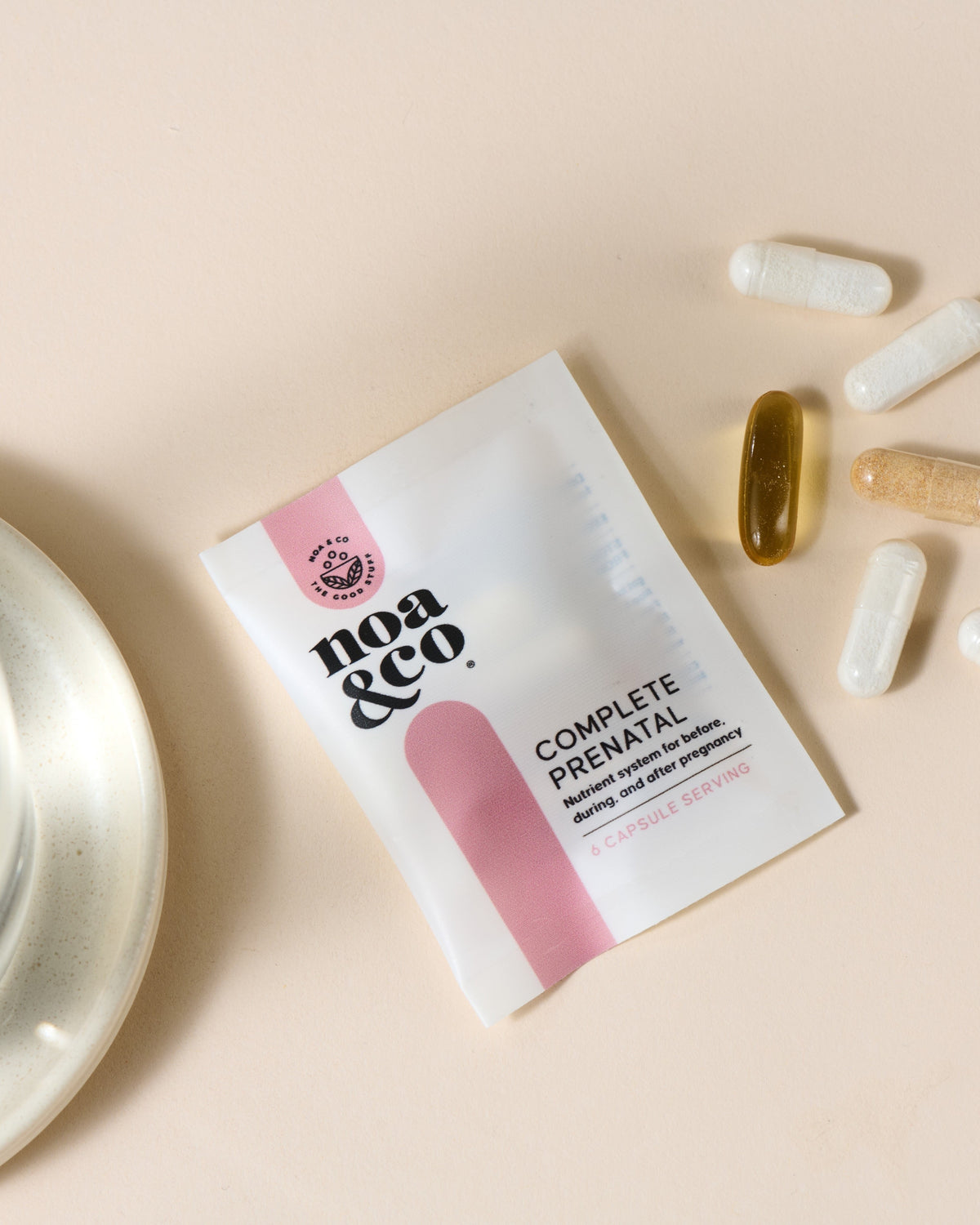 Noa &amp; Co Complete Prenatal capsules in water