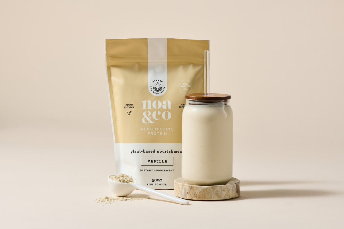 Vanilla Replenishing Protein pouch with a smoothie